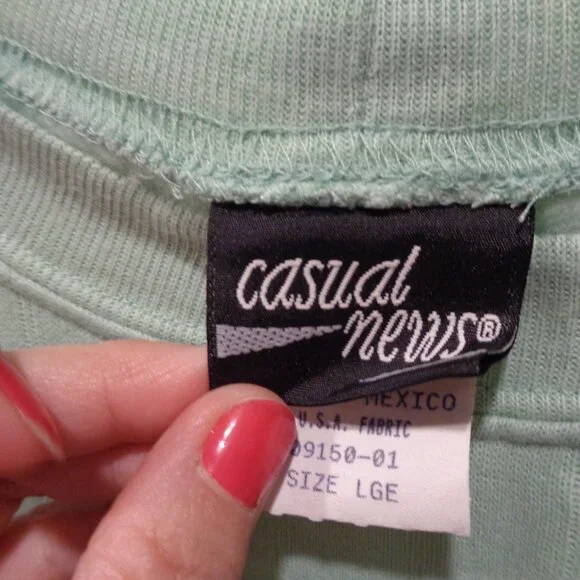 Casual News Vintage Women's Sweatshirt Sweater Size Large Acrylic Long Sleeve - Picture 6 of 12